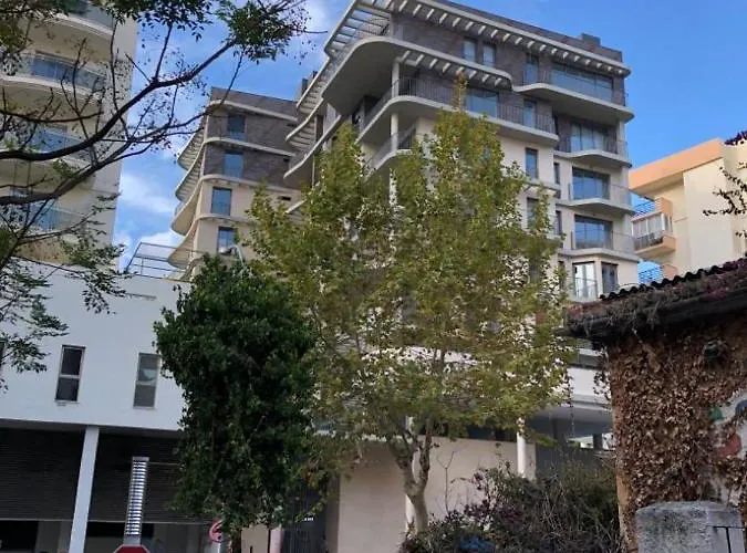 Isea Penthouse Κάλπε