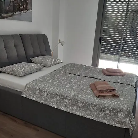 Isea Penthouse *